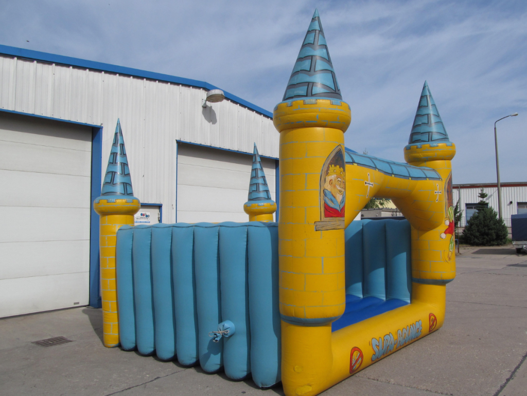 Hüpfburg 4,2m Castle (2x Verfügbar)